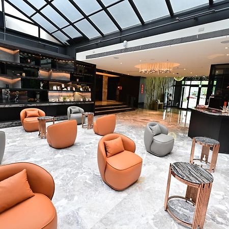 Sun Hao Hotel Taichung Extérieur photo